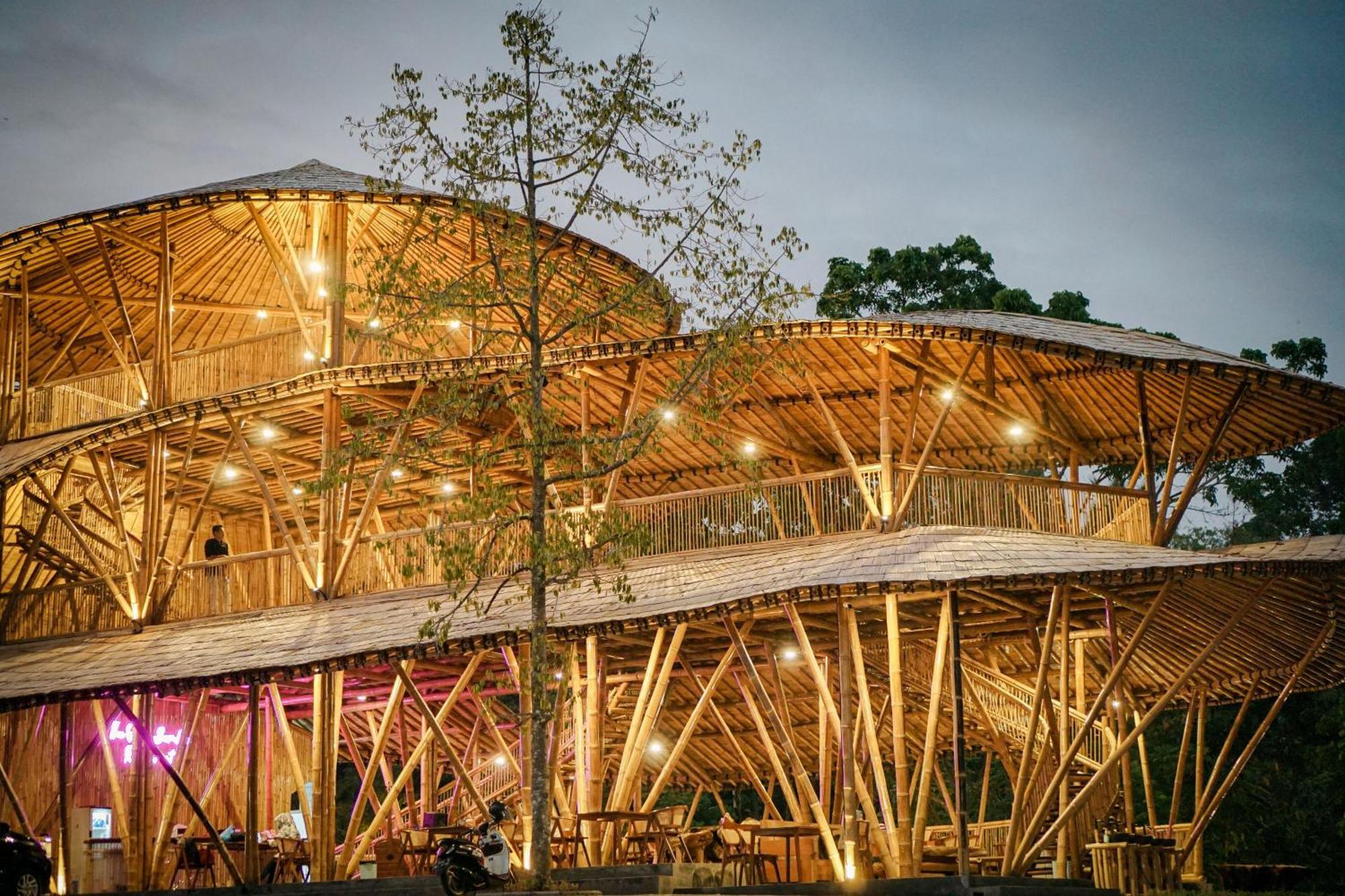 The Osing Bamboo Resort - A Liberta Collection Banyuwangi  Exterior foto